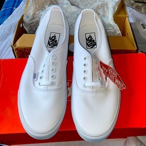 Hi guys, have a new pair of vans for sale size 10.5 condition, new